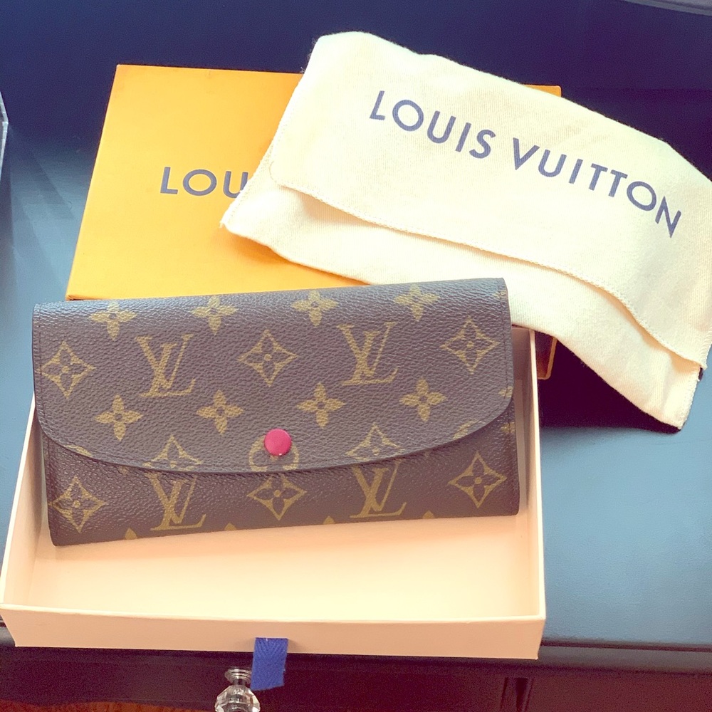 LOUIS VUITTON WALLET